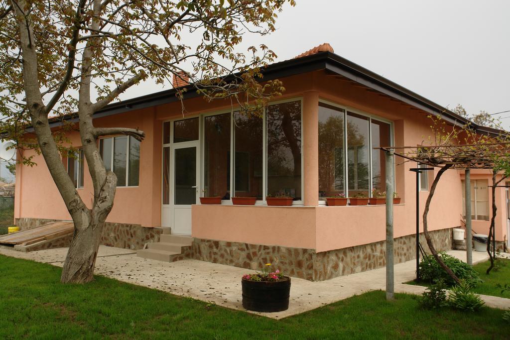 Nadya Holiday Home Krapets  Ngoại thất bức ảnh