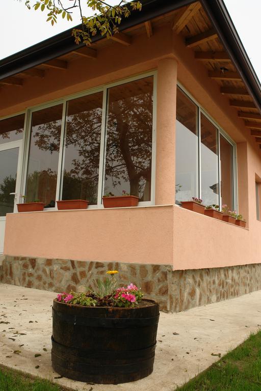 Nadya Holiday Home Krapets  Ngoại thất bức ảnh